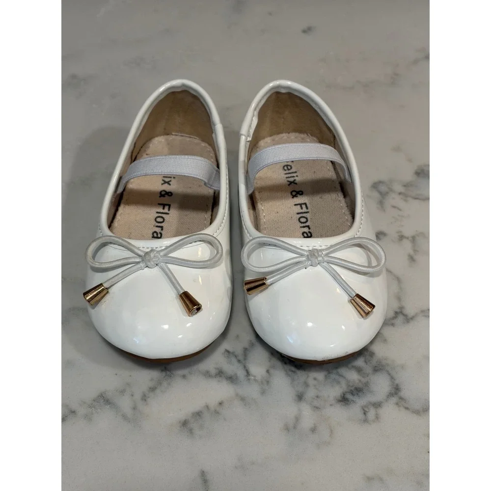 Felix & Flora White Patent Leather Mary Jane Ballet Flats Kids Size 5 Bow Detail